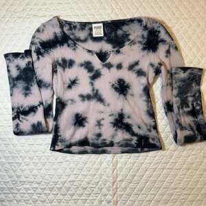 PINK Victoria's Secret Blue & Pink Tie Dye Waffle Crop Shirt